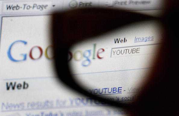 YouTube изтри 150 000 клипа с деца