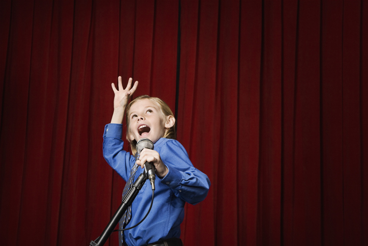 Бъдещ оратор: 5 стъпки, с които да научите детето да говори правилно  
