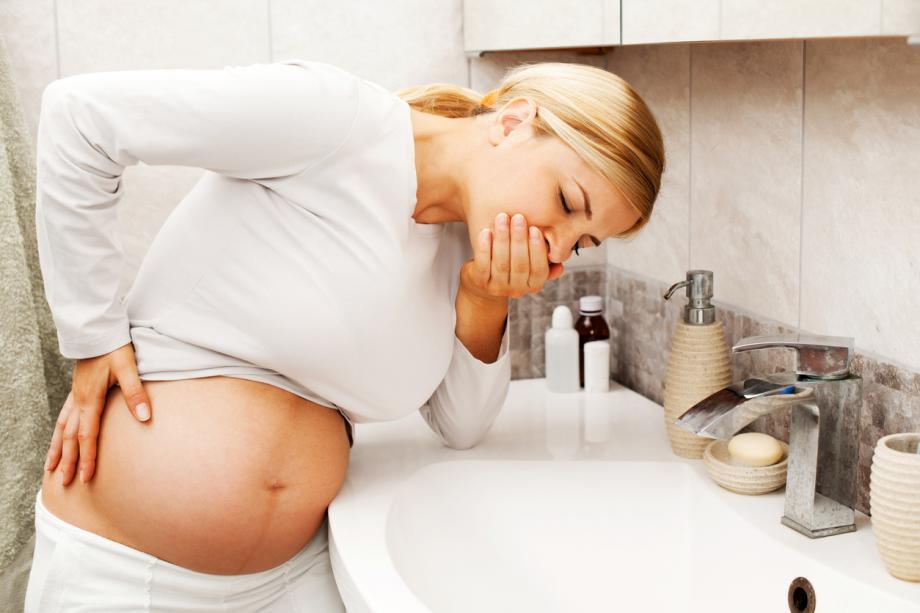 Как да се справим с токсикозата през бременността  