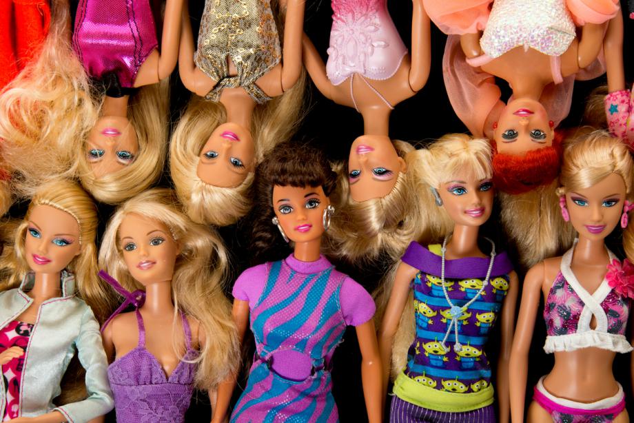 Майка измисли хитър трик за съхранение на куклите Барби 