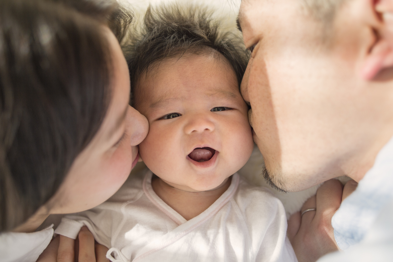 Защо бебето ухае прекрасно, а тийнейджърът – не