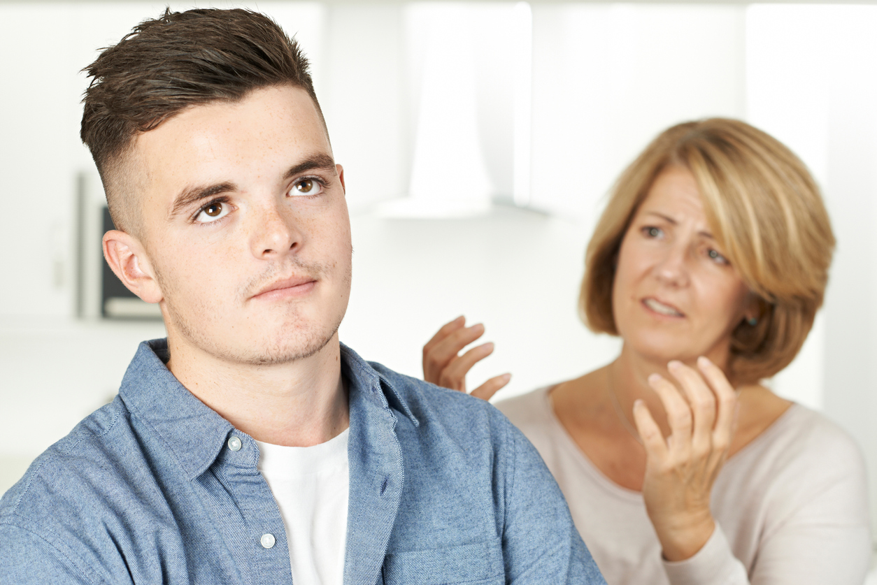 5 родителски грешки, които вбесяват  тийнейджърите