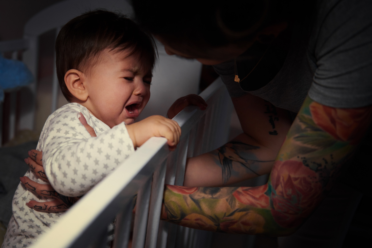 Бебето не иска да спи – 6 възможни причини 