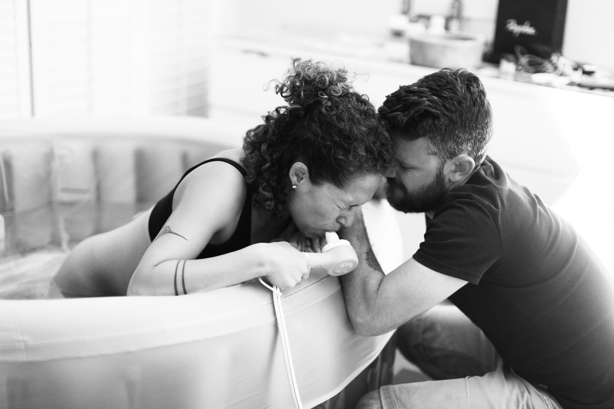 Защо раждането с партньора укрепва отношенията 