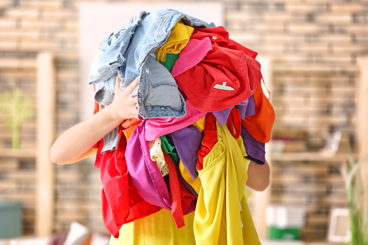 Защо не бива да сушим дрехи в затворени помещения 