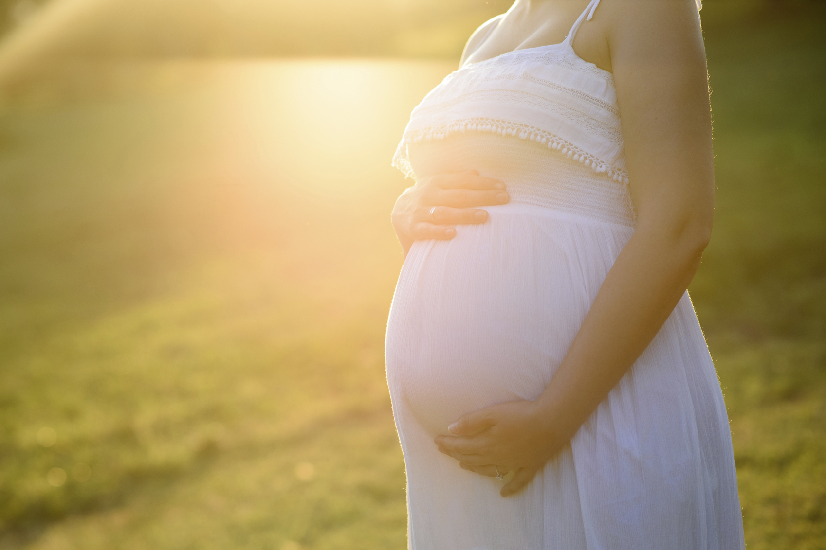 V-и месец от бременността – детето във вас вече чувства и сънува 