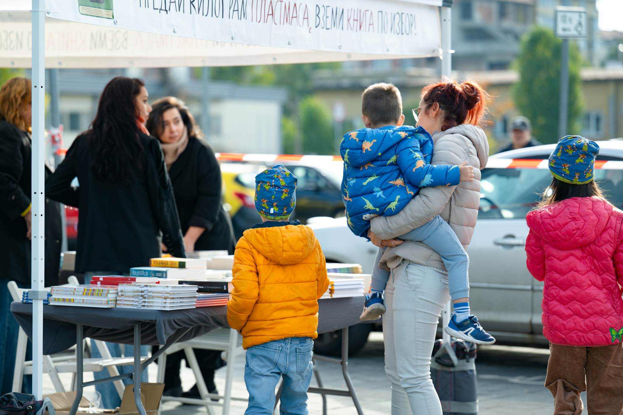 За 13 години „Книги за смет“ събра 160 тона пластмаса и подари книги за 1,5 млн. лева