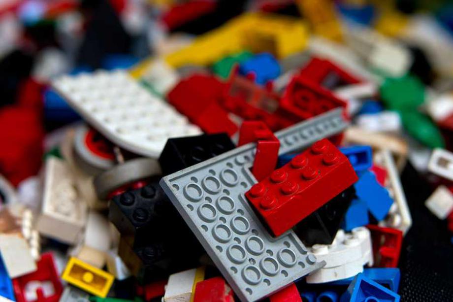 Британски татко направи спалня за сина си от блокчета Lego  