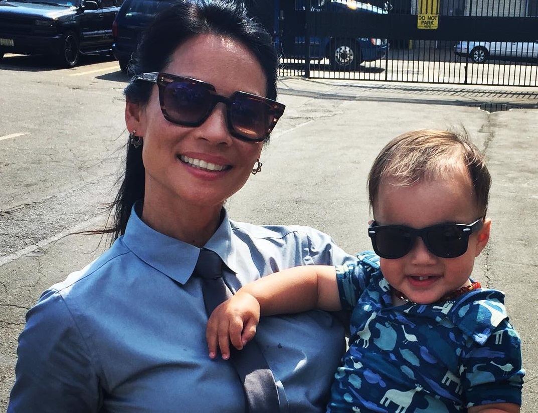 Луси Лиу за първия рожден ден на сина си