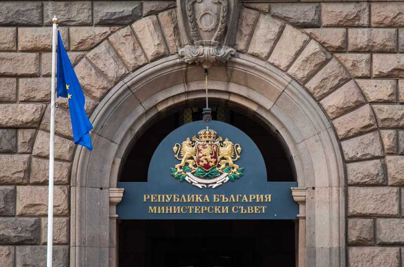 Министерският съвет внася предложение в парламента да обяви извънредно положение 
