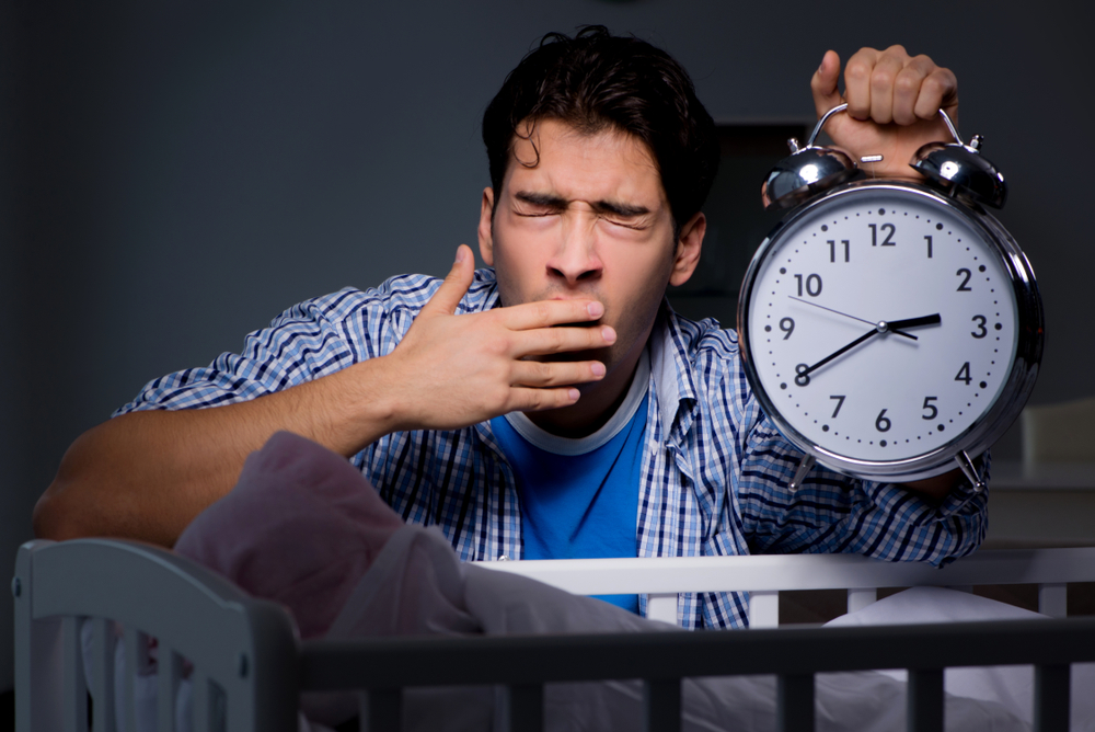 Учени със заключение: младите родители ги чакат 6 години безсънни нощи