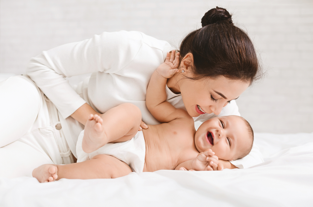 Полезно ли е гъделичкането на бебетата 