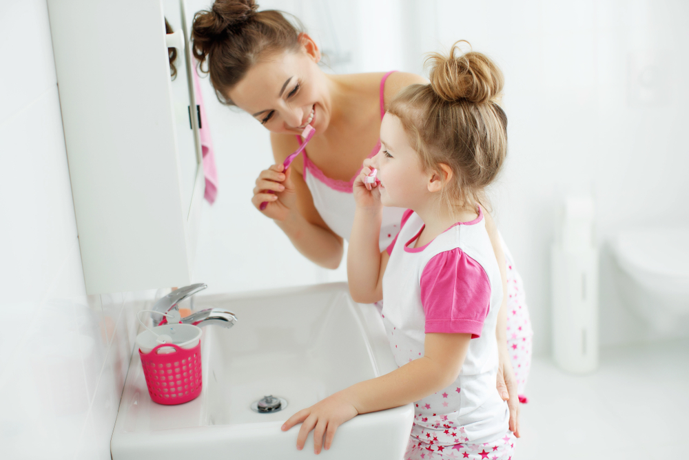 Защо е по-добре да не си миете зъбите след закуска