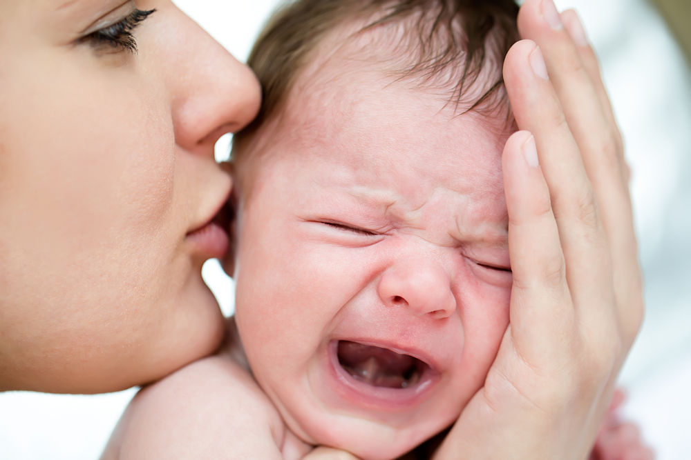 7 начина да успокоите бебето, когато плаче 