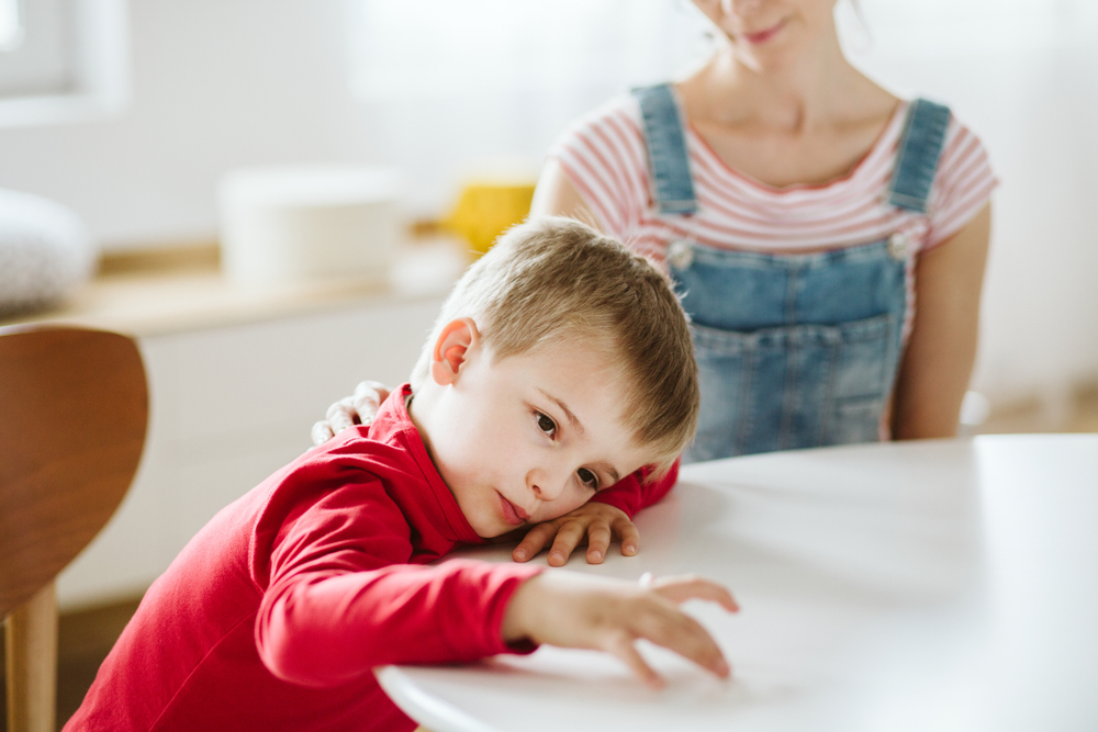 9 работещи стратегии, които улесняват общуването с твърде чувствителното дете 