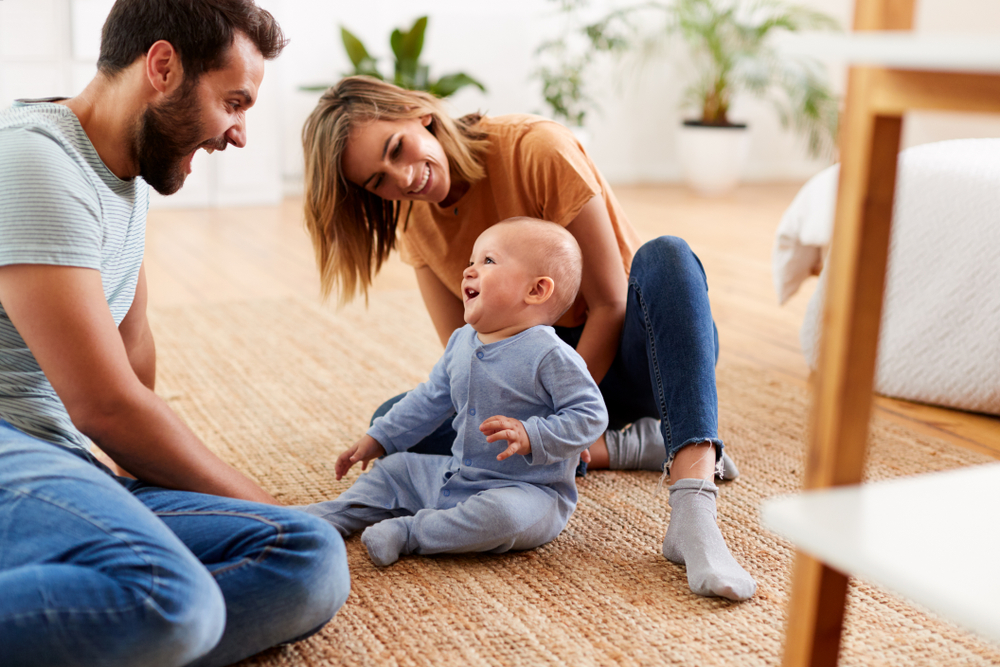 Какво трябва да знаете, когато поставите бебето в седнало положение