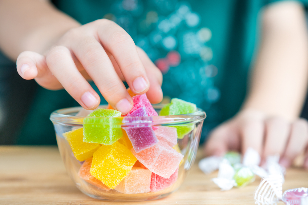 Децата и бонбоните – какви са вредите и как да ограничим пораженията 