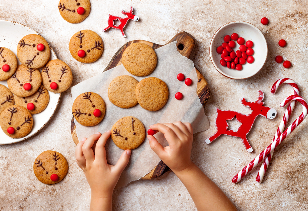 Как да направите бисквитки за Дядо Коледа 