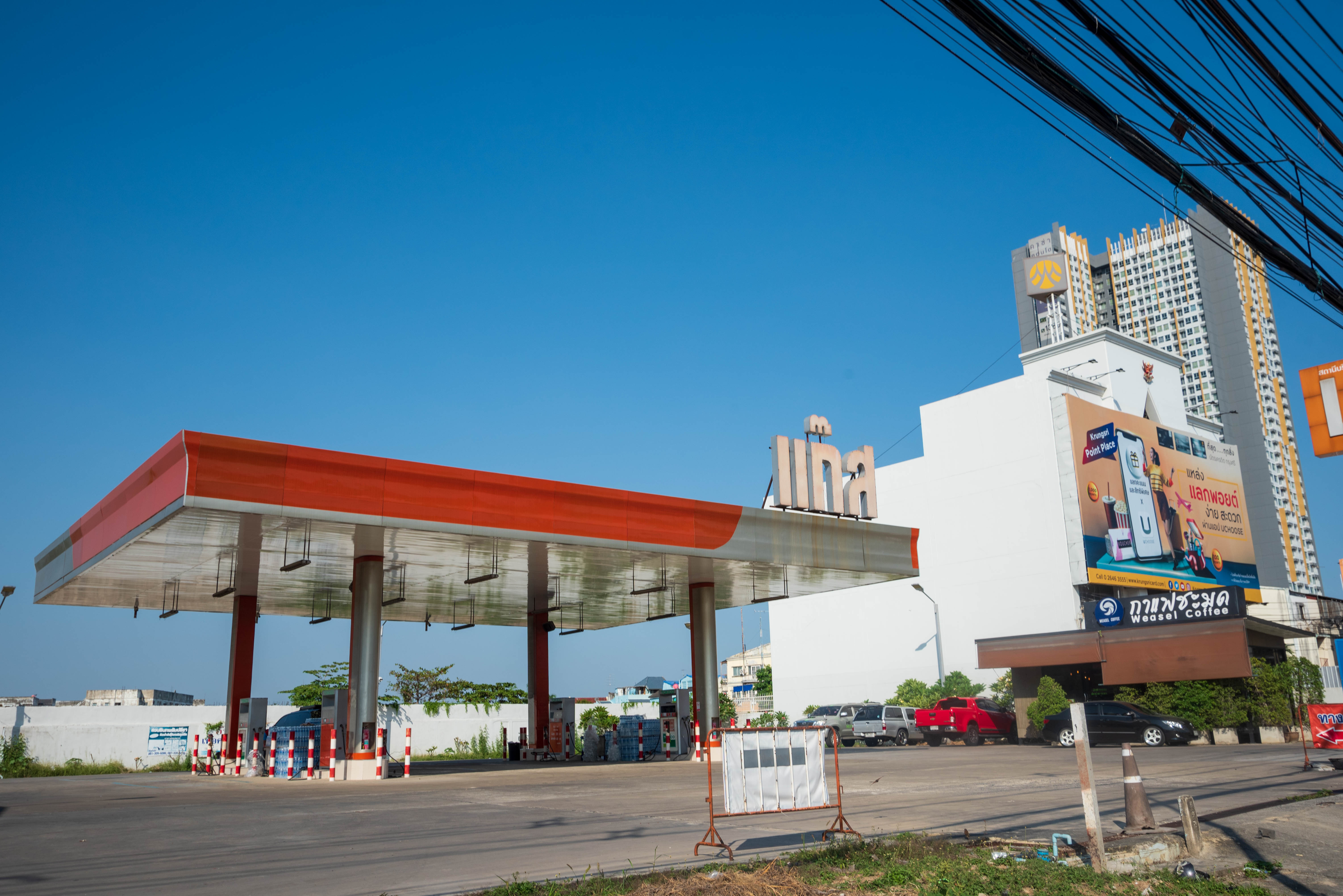 Обслужващият персонал на бензиностанциите е сведен до минимум