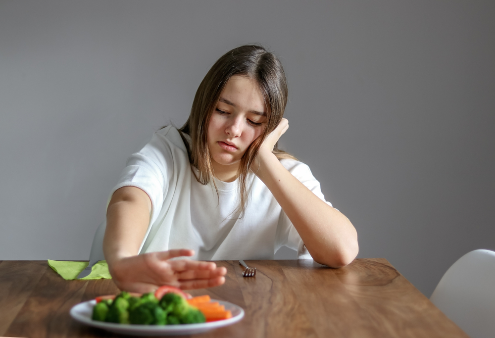Трудната връзка между тийнейджърите и нормалното хранене 
