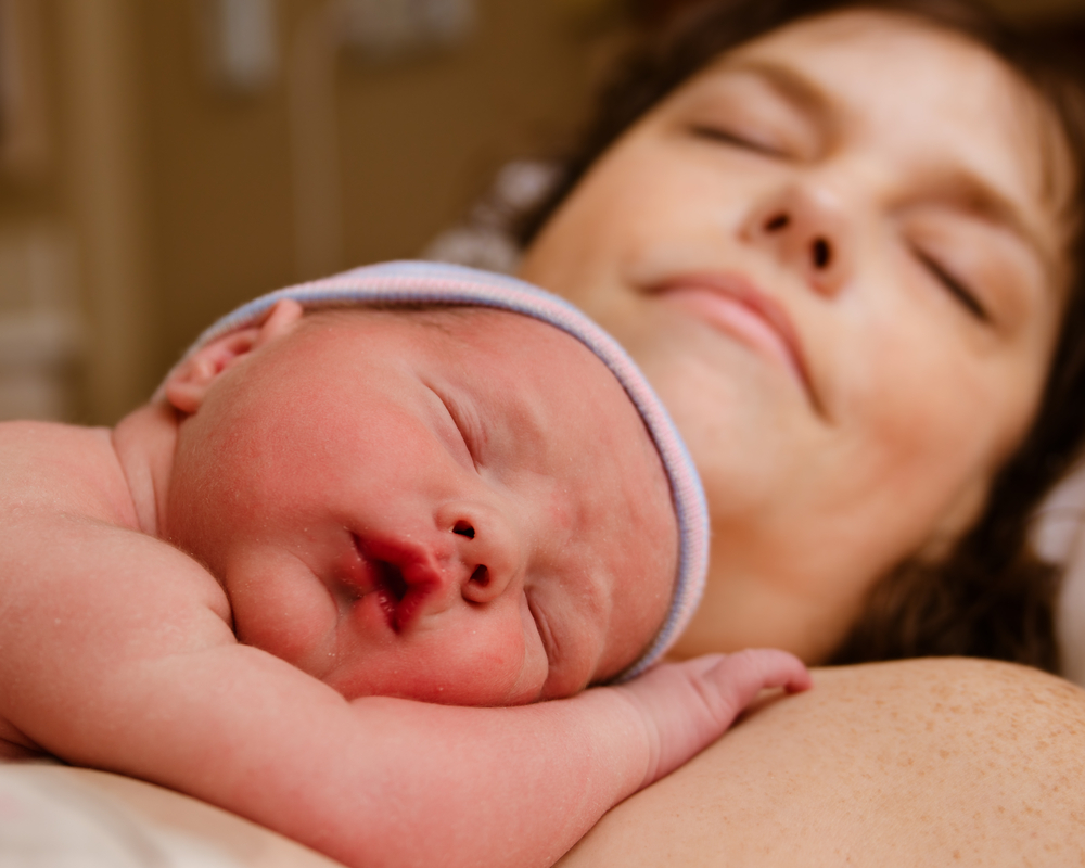 „Златният час“: защо първите 60 минути след раждането, са най-важните 