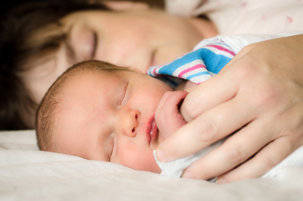 Съвместният сън провокира депресия у майките 