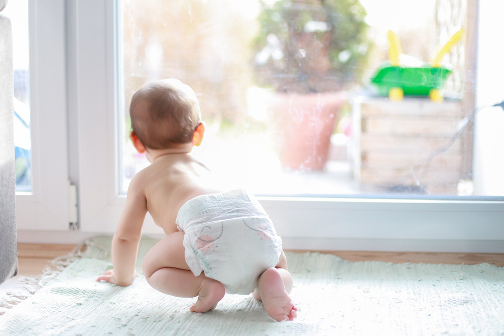 Вашето бебе на 7 месеца: То прави първите си опити да се движи 