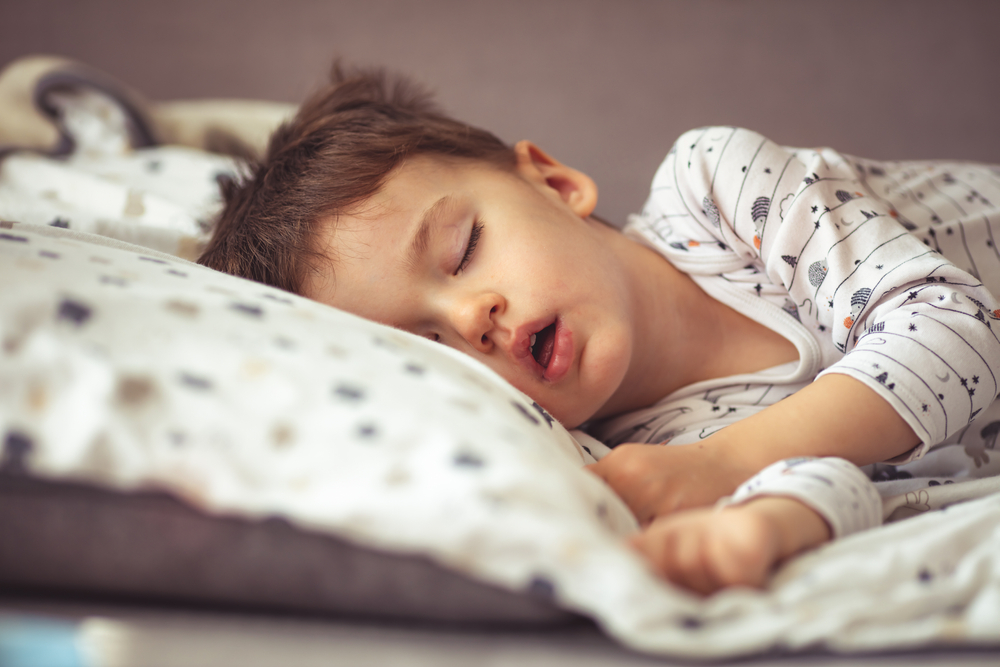 Техниката 4-7-8, която ще накара детето ви да заспи за минута 