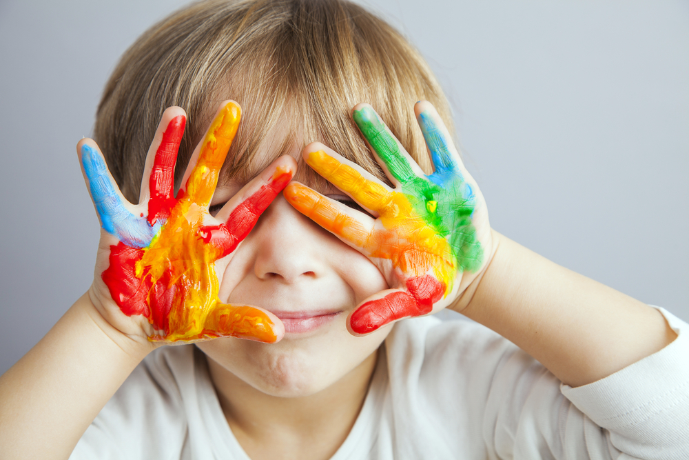 Как да тълкуваме цветовете в детските рисунки