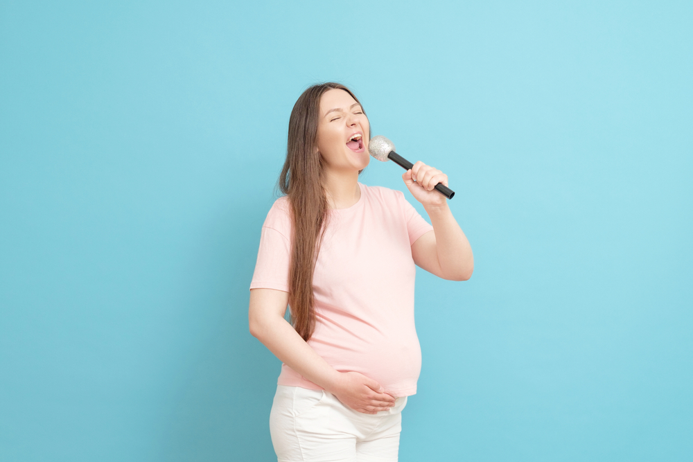 Как пренаталното пеене подготвя за раждането 