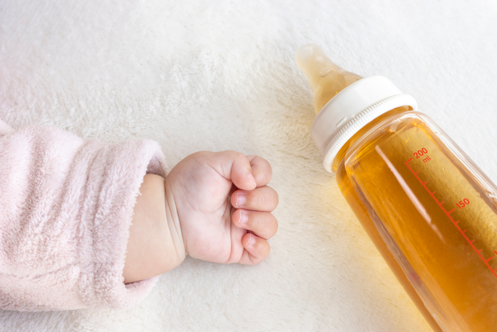 Как най-лесно да откажете детето от бебешкото шише 