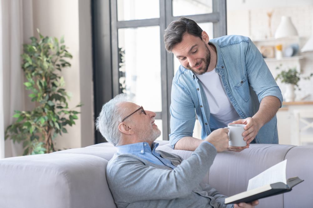 Виц: Сине, няма ли да се жениш? 