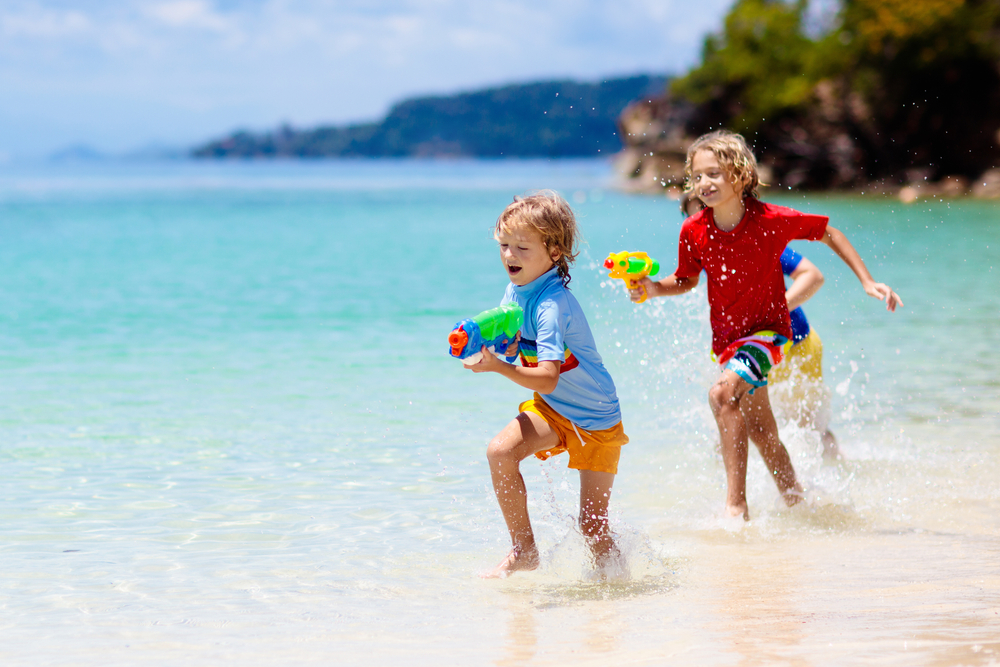 Забавни плажни игри за деца