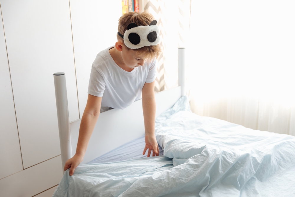 Как да научите детето си само да си оправя леглото