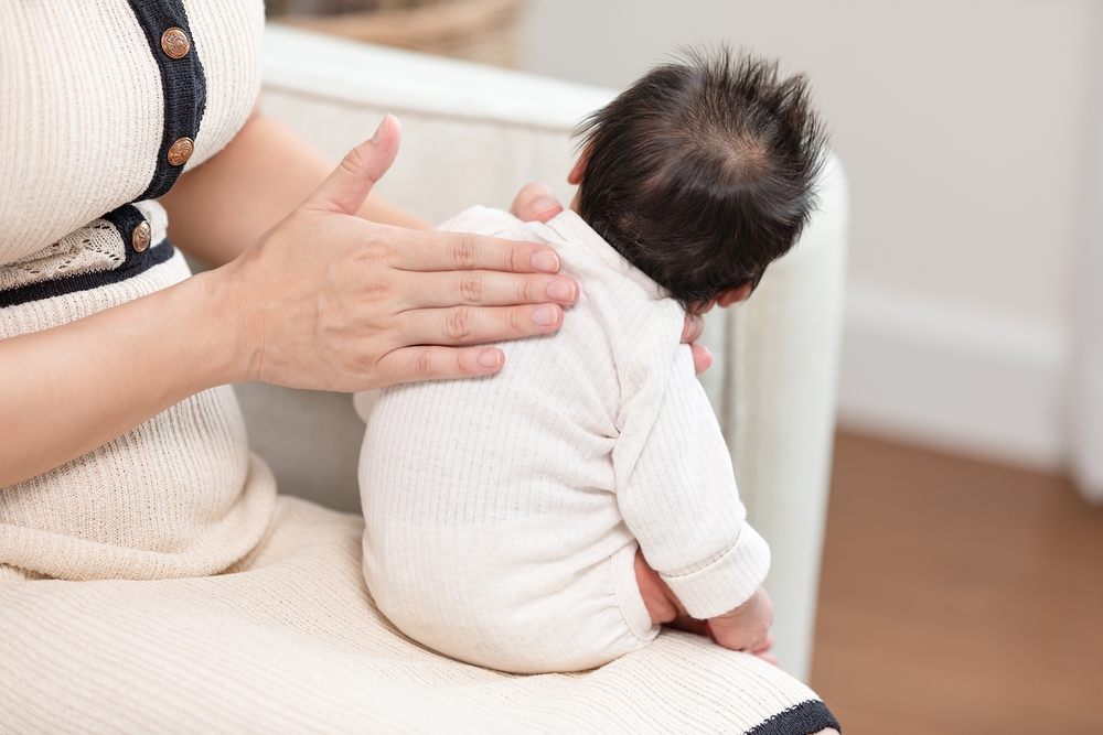Как да спрем хълцането на бебето 