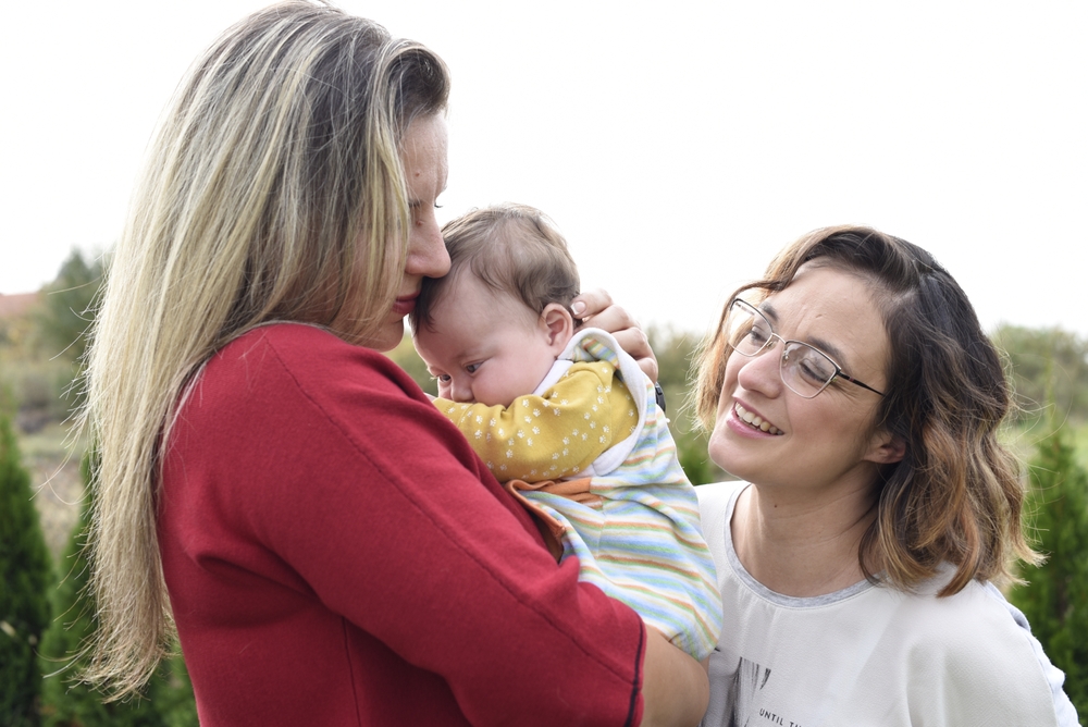 Как да сприятелим бебето с детегледачката