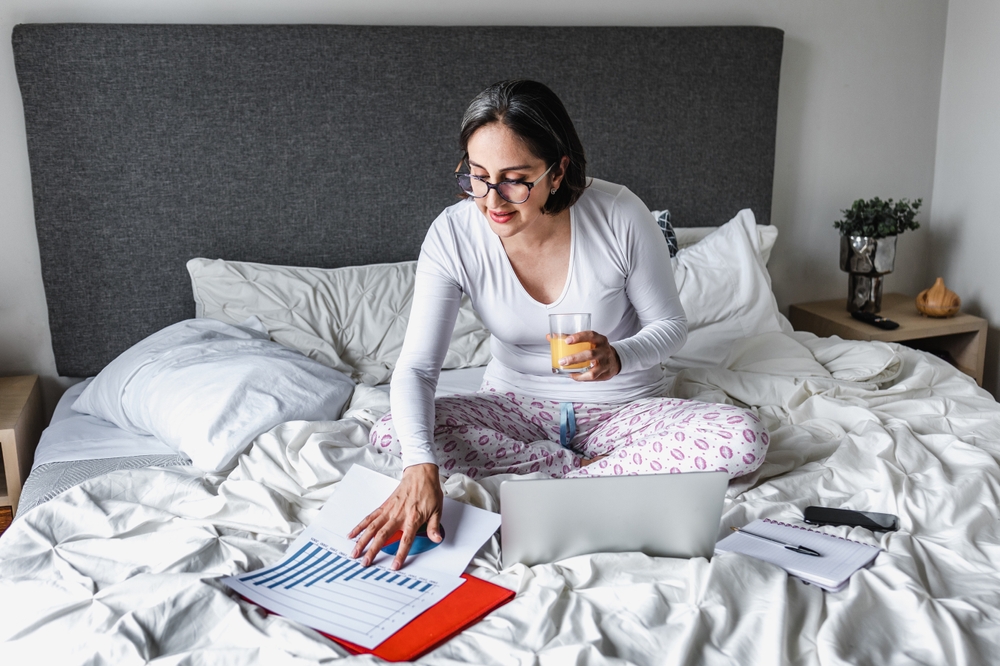 5 причини защо работата от леглото носи повече вреди, отколкото ползи 