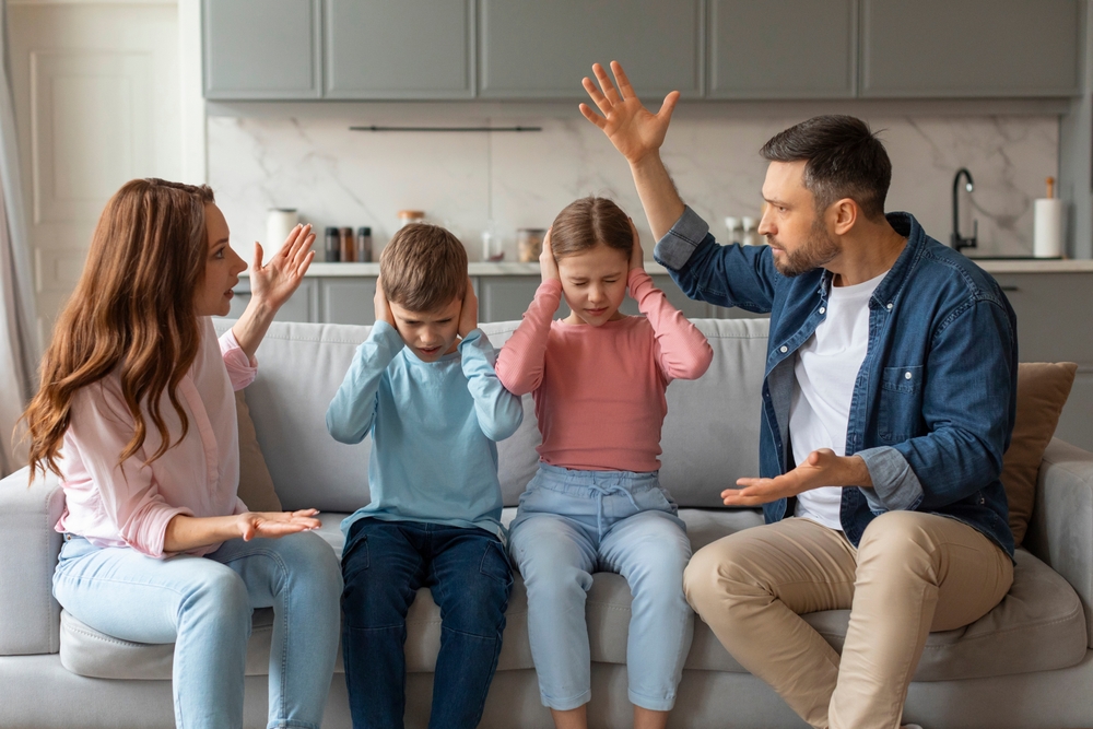 Не спорете пред децата - вредно е!