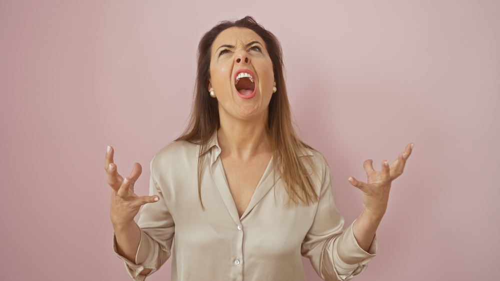 Не мога да се контролирам. Вкъщи постоянно крещя 