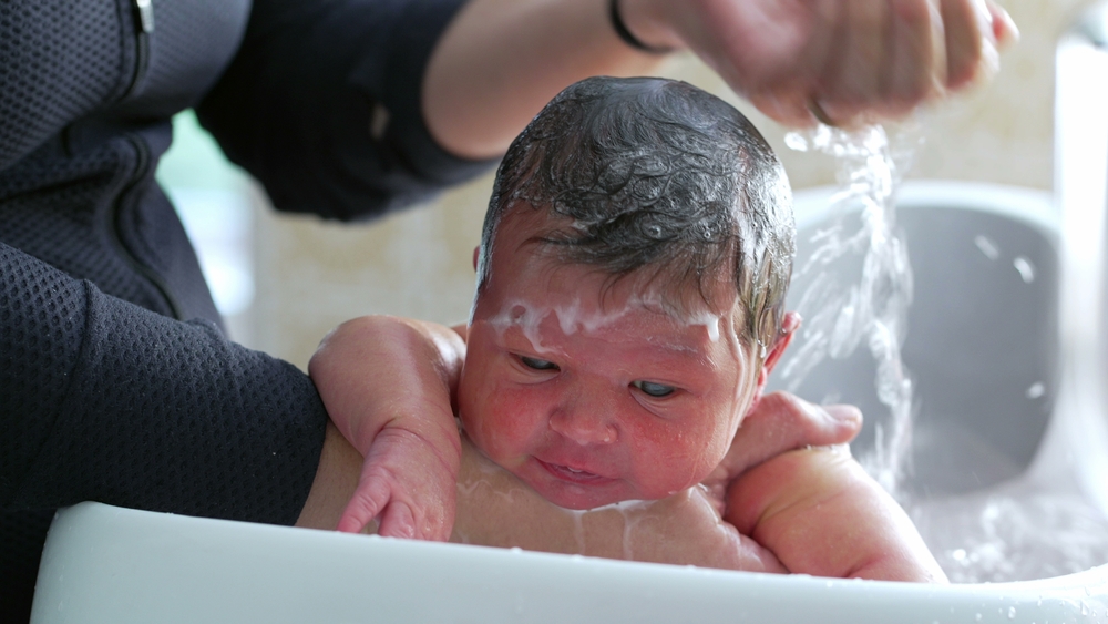 Пет задължителни неща за първото къпане