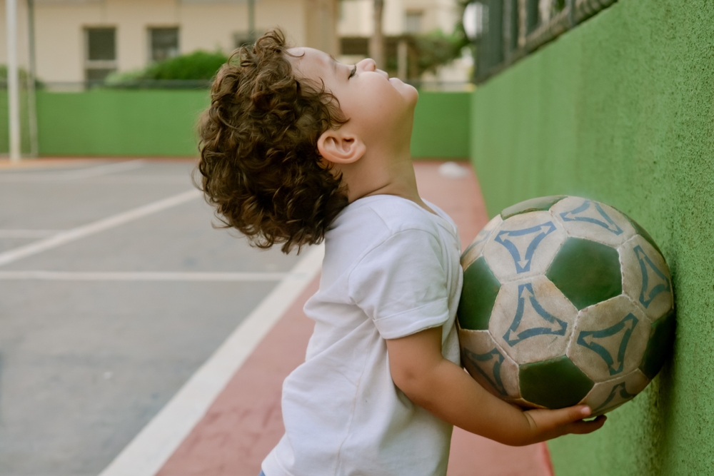 Детето пита: Защо топката подскача