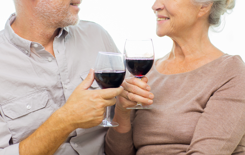 Двойките, които пият еднакво количество алкохол, са по-малко застрашени от развод 