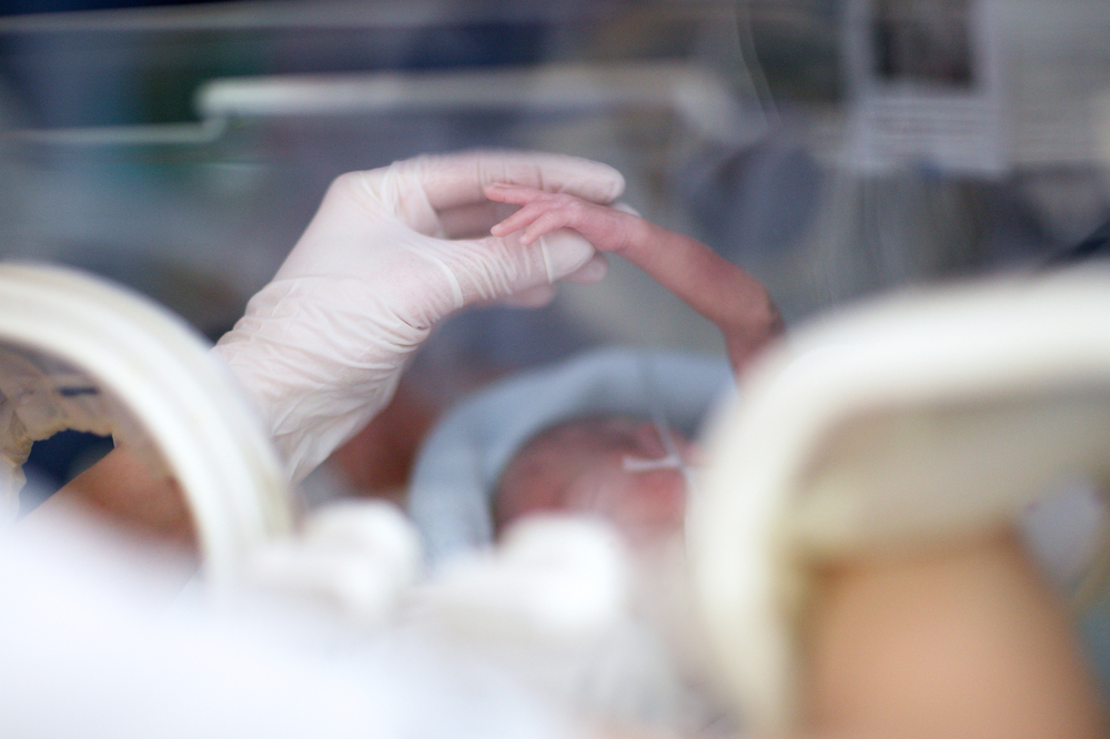 Историята на едно семейство, в което се ражда недоносено бебе  