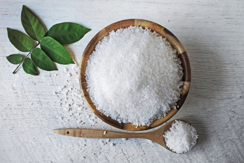 Кои са най-полезните свойства на вредната сол 