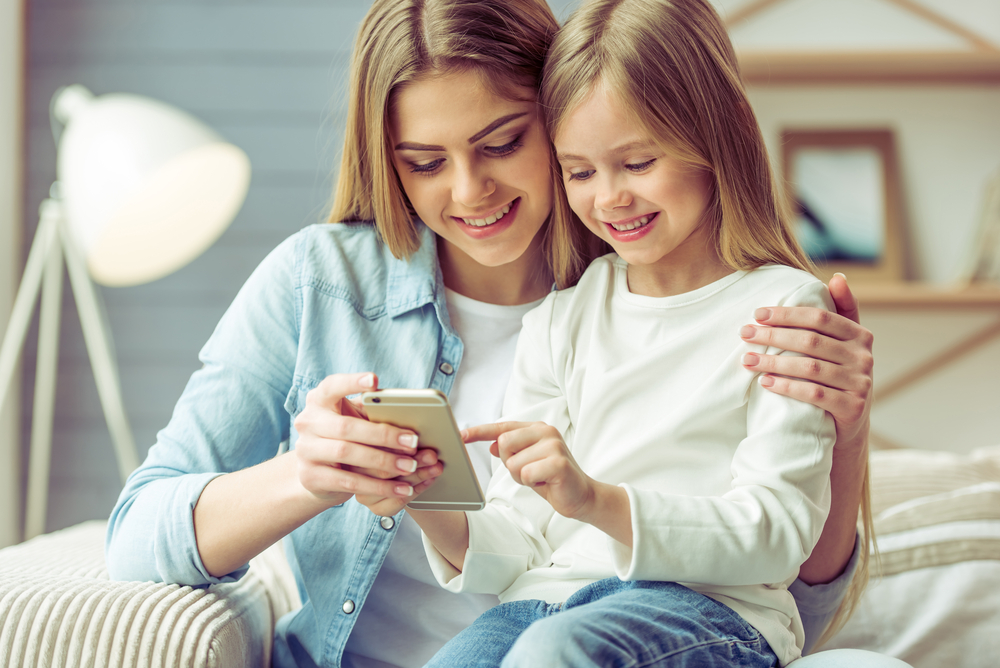 5 неща, които трябва да знаете, преди да дадете на детето си смартфон 
