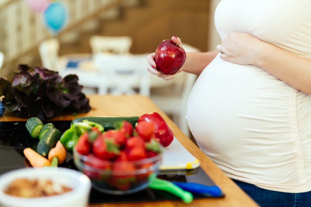 Най-важните витамини за бебето през бременността 