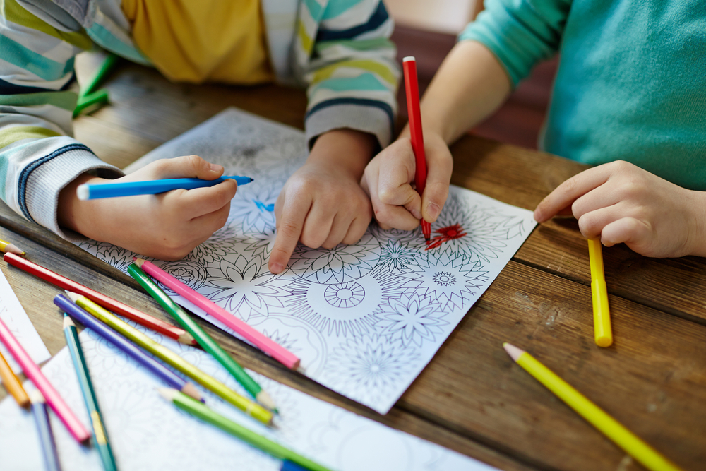 Как рисуването на мандала помага на децата 