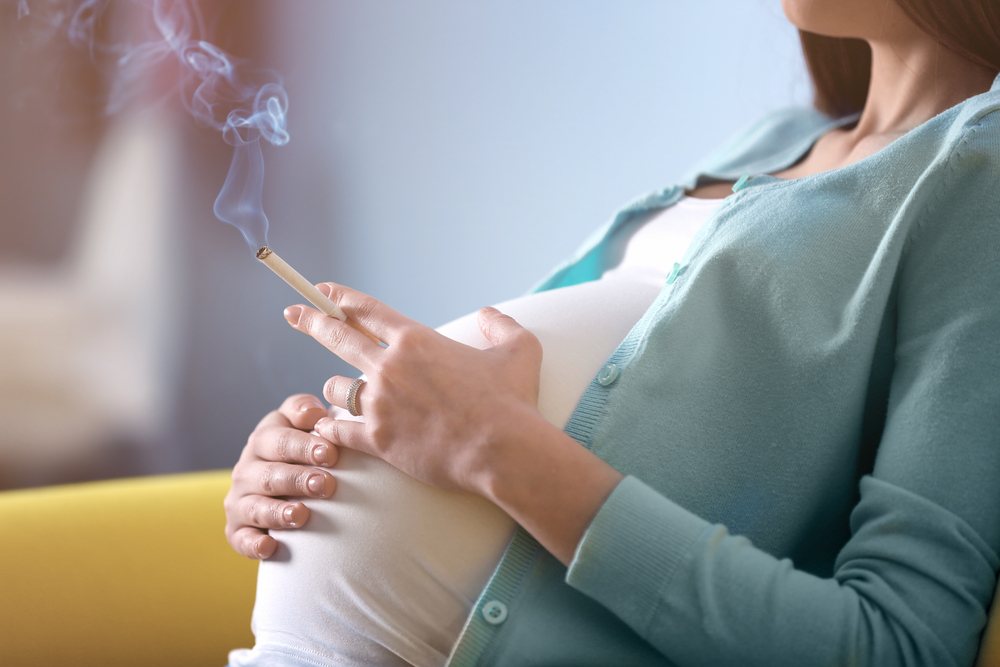 Опасно ли е пушенето за бебето 