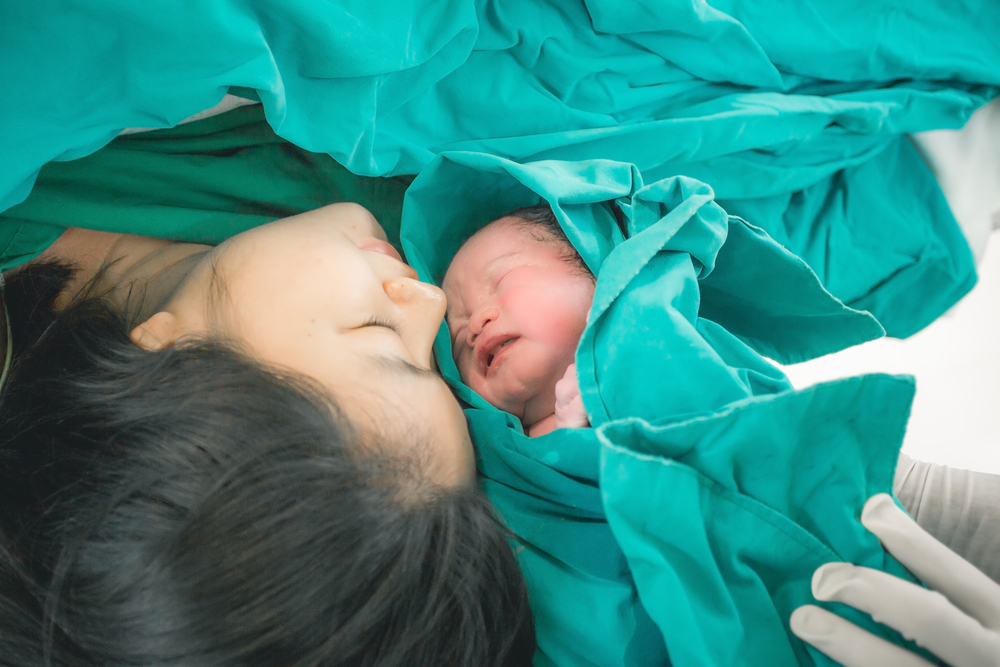 Нормално раждане и секцио – какви са разликите 