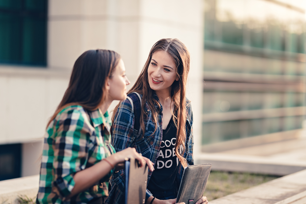 Защо милите думи ни се отразяват добре и защо ни е толкова трудно да ги изричаме